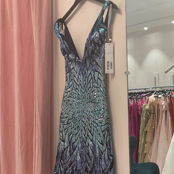 Jovani Homecoming dress. Size 4. - Picture 5 of 6